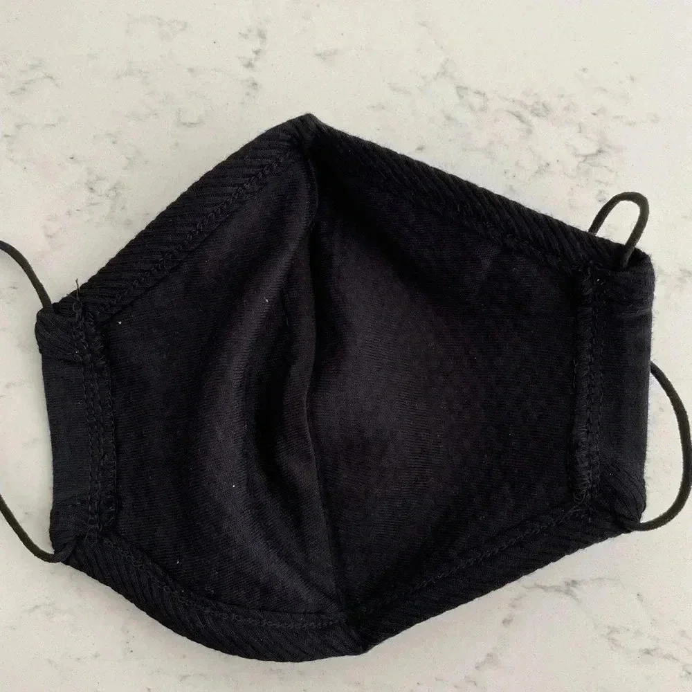 𝅺NEW‎ rainbow bedazzled face mask